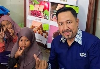 Tim PkM USM Beri Edukasi Berbasis Budaya di Sanggar Belajar Indonesia di Malaysia