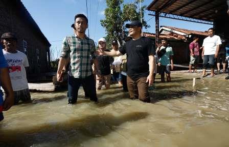 Kunjungi Lokasi Banjir Rob Sayung Demak, Ahmad Luthfi Penuhi Harapan Warga