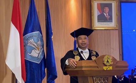 Inilah Pesan Rektor USM Dr Supari kepada Wisudawan
