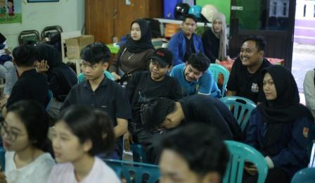 Mahasiswa Program MBKM KKN USM Kelurahan Gayamsari Ajak Remaja Karang Taruna Jadi Pelestari Budaya lewat Konten Digital