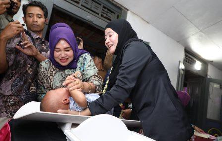 Nawal Yasin Ajak Posyandu di Batang Bertranformasi, Terapkan Layanan 6 SPM