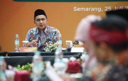 Taj Yasin Upayakan Fasilitas Perpustakaan Masuk ke Desa