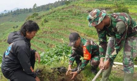 TMMD Temanggung Hijaukan Banaran untuk Pembinaan Lingkungan