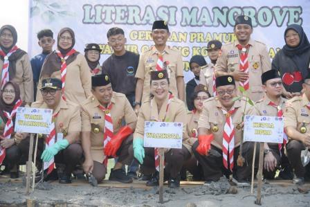 Literasi Penamanan Mangrove, Wali Kota Agustina Berharap Kaum Muda Ikut Aktif Lestarikan Alam