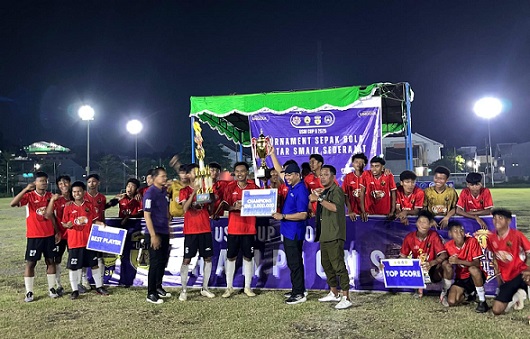 SMAN 1 Mranggen Juara Turnamen Sepak Bola Piala Rektor USM