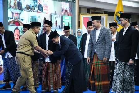 Gubernur Jateng Kukuhkan Pengurus LFSP, Siap Fasilitasi Ratusan Ribu Santri
