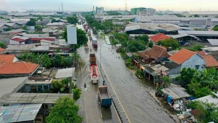 Gubernur Jateng Sebut Seluruh OPD di Semarang dan Demak Dikerahkan untuk Tangani Banjir