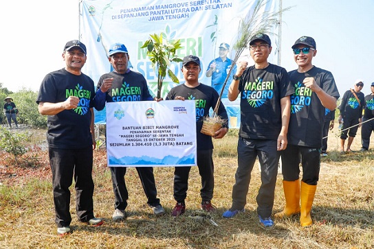 Gubernur Ahmad Luthfi Pimpin Penanaman Jutaan Bibit Mangrove Secara Serentak, Catatkan Rekor Muri