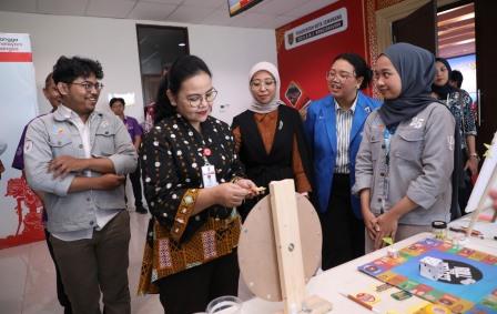 Bentuk Jejaring Pendampingan Kesehatan Mental bagi Pelajar, Agustina Wilujeng Apresiasi RSWN, KNPI, dan Fakultas Psikologi Undip