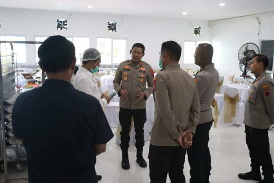 Kapolda Jateng Tinjau Fasilitas SPPG Polrestabes Semarang di Kelurahan Gedawang