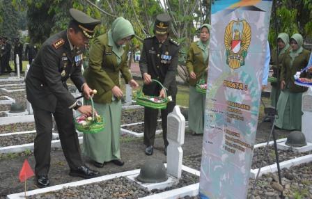 Korem 071/Wijayakusuma Gelar Ziarah, Kenang Jasa Pahlawan dan Tanamkan Nilai-Nilai Kejuangan