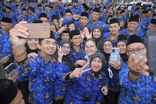 Implementasikan Inpres No 2 Tahun 2021, Agustina Wilujeng Luncurkan Gerakan “PNS Peduli Pekerja Rentan”