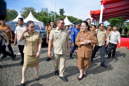 Terima Hibah Armada Pemadam Kebakaran dari Pemprov DKI Jakarta, Wali Kota Agustina Berharap Layanan Damkar Bisa Diperluas