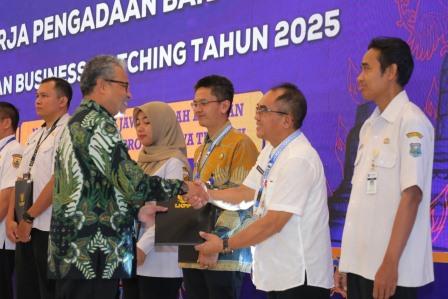 Unit Kerja Pengadaan Barang/Jasa Kota Semarang Raih Penghargaan Level Proaktif Tingkat Nasional