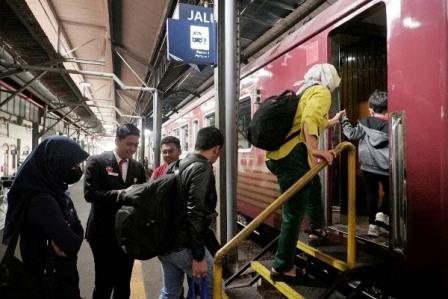 Libur Natal 2025, KAI Daop 4 Layani 465 Ribu Penumpang
