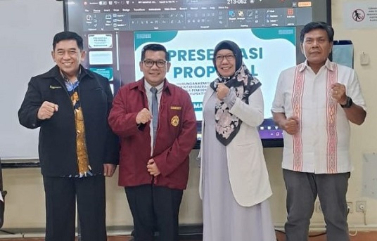 Ketua DPRD Kendal Lulus Ujian Proposal Tesis di MH USM
