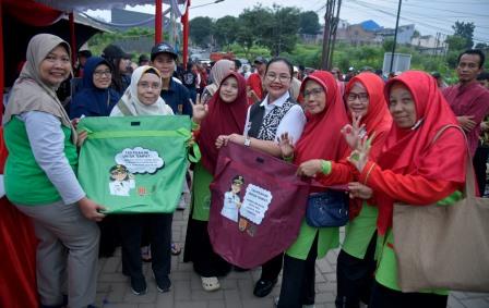 Wali Kota Agustina Pimpin Langsung Resik-resik Sungai Jaten, Tumpukan Sampah di Sepanjang Sungai Langsung Sirna