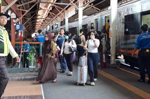 Arus Balik KA Hari Terakhir Libur Lebaran, Daop 4 Semarang Masih Padat Penumpang