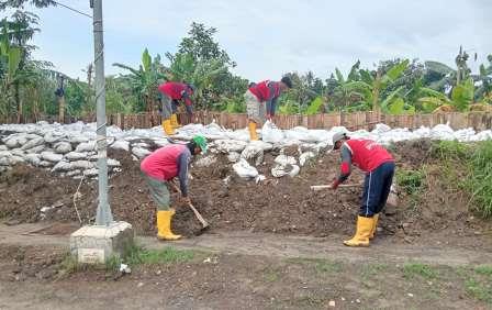 Sejumlah Titik Kota Semarang Dilanda Banjir, Wali Kota Agustina Wilujeng Instruksikan Penguatan Tanggul Darurat