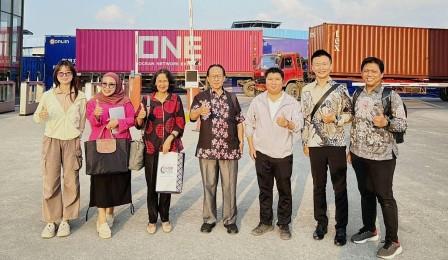 Tim USM LCC Kunjungi PT Donlim Technology Indonesia