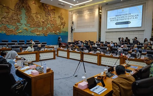 Menpar Tegaskan Komitmen Jaga Transparansi dan Perkuat Sinergi dengan Komisi VII DPR RI