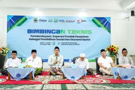 Bangun Kemandirian Ekonomi Santri, Pemprov Jateng Berdayakan Koperasi Pondok Pesantren