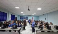 Tim PkM USM Gelar Pelatihan Optimalisasi CapCut bagi Guru SMK Yayasan Pharmasi Semarang