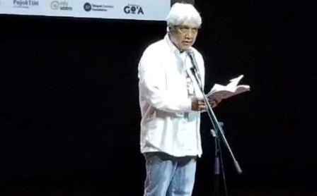Gunoto Saparie, penyair Semarang, tampil membaca puisi pada peringatan Hari Puisi Nasional 2026 di Taman Ismail Marzuki, Jakarta.
