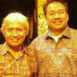 Denny JA (kanan) bersama Ketua Umum Satupena Jawa Tengah Gunoto Saparie. (Foto: Istimewa)