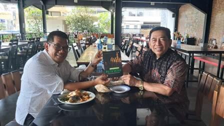 Ketua DPRD Kendal Luncurkan Buku Dinamika Politik Daerah