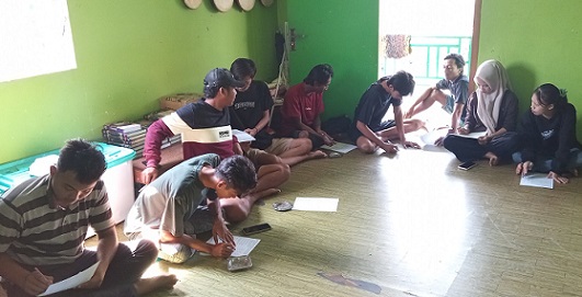 Tim PkM USM Beri Pelatihan Teknik Psikodrama